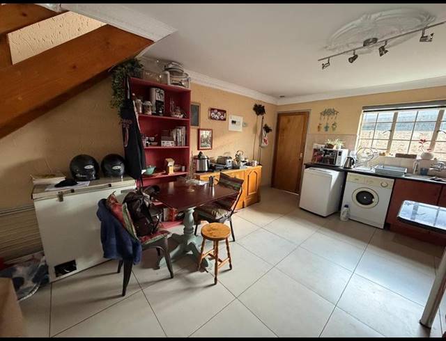 4 BEDROOM HOUSE FOR SALE IN SONNEVELD